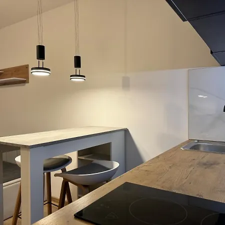 Brand New In アパート